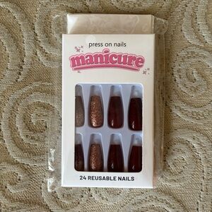 Press On Nails 24 Reusable Nails